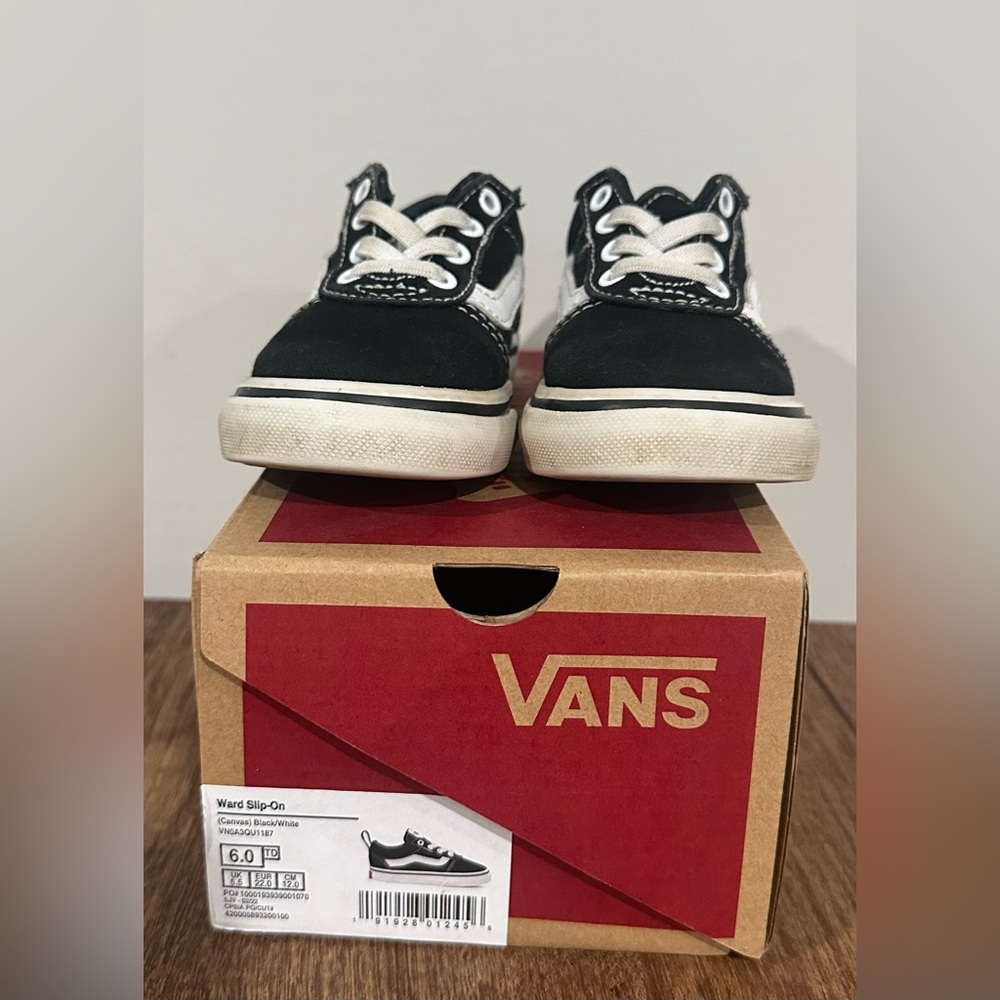 Vans Ward Slip On Sneakers